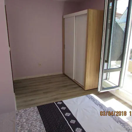 синият залив Apartamento Pomorie